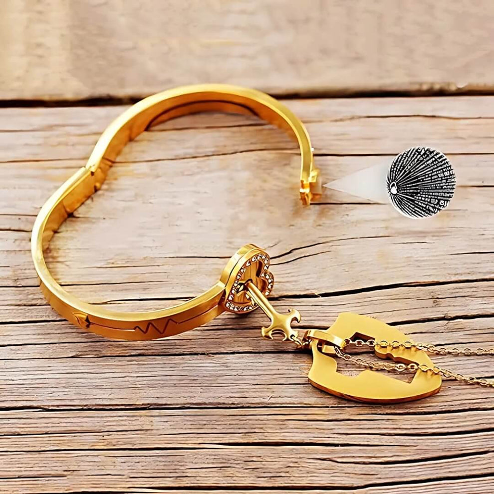 SET AMOR ETERNO: COLLAR + PULSERA CON PROYECCIÓN "TE AMO" DORADA